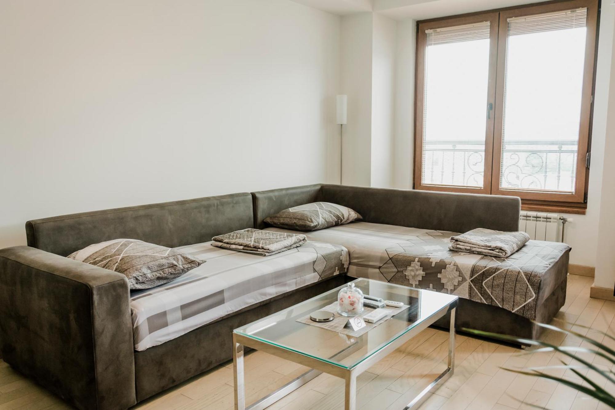 Luka Apartments Flatiron Szkopje Kültér fotó