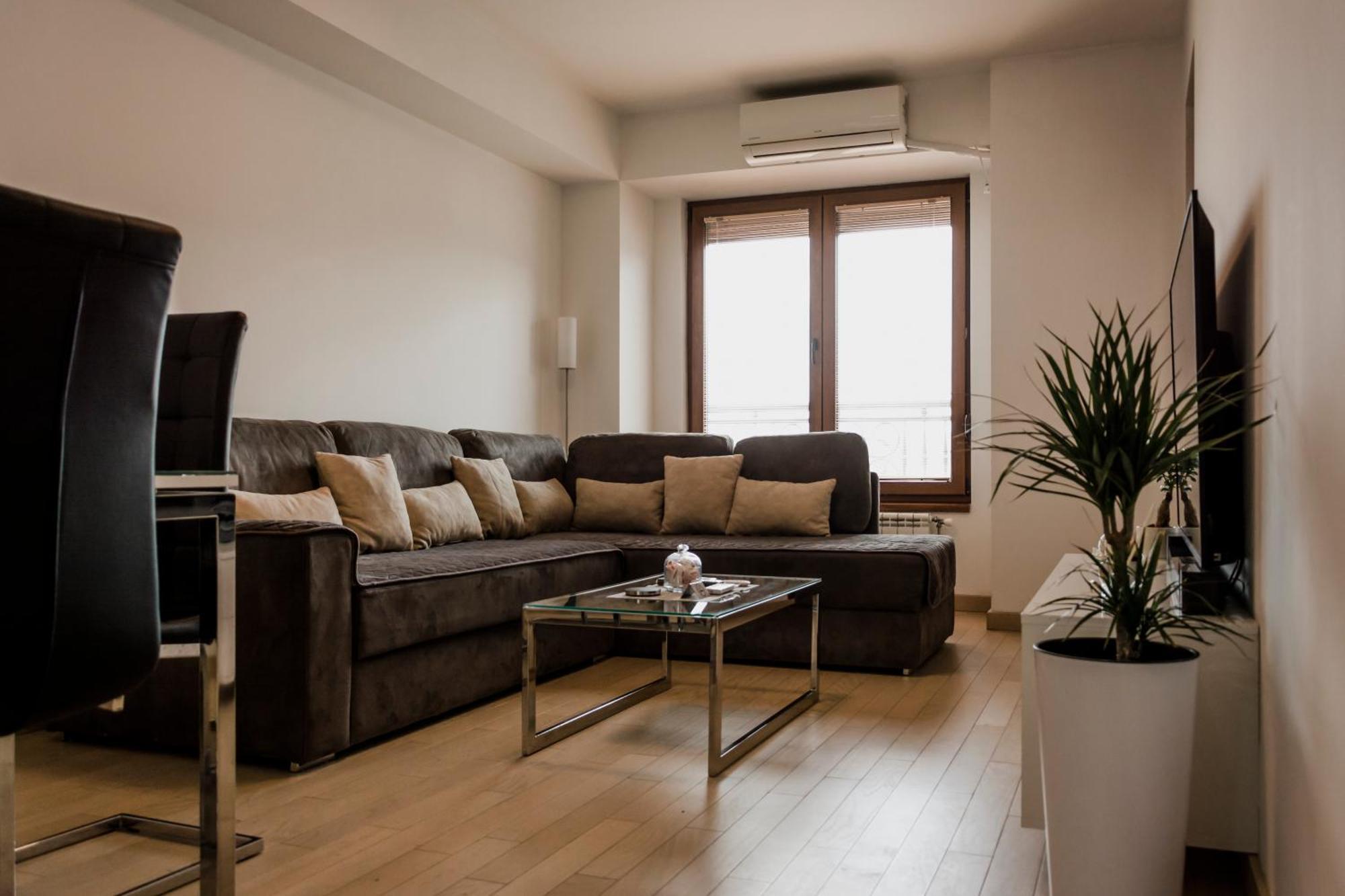 Luka Apartments Flatiron Szkopje Kültér fotó